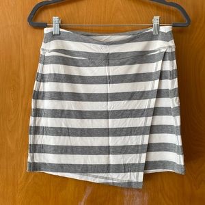 Athleta faux wrap skirt